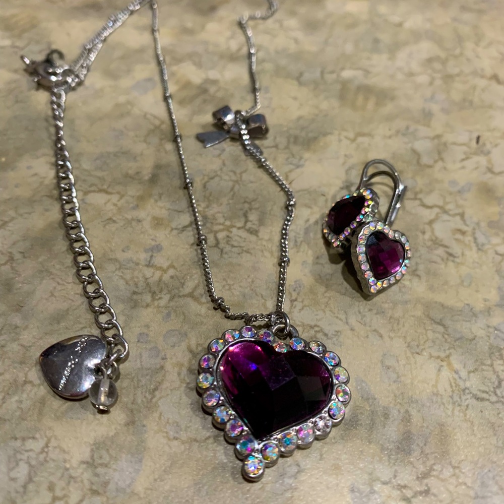 Betsey Johnson Purple Heart matching necklace and earrings set w/ box